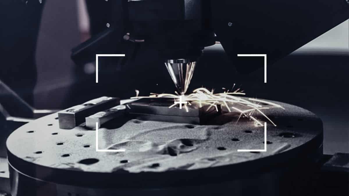 Laser additive manufacturing with swir camera